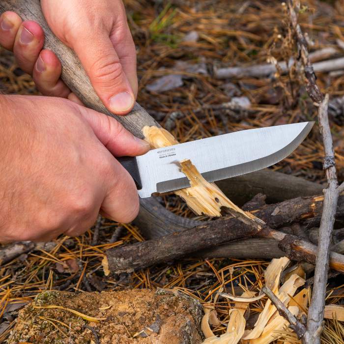 Fixed knife safety tips that could save your fingers
