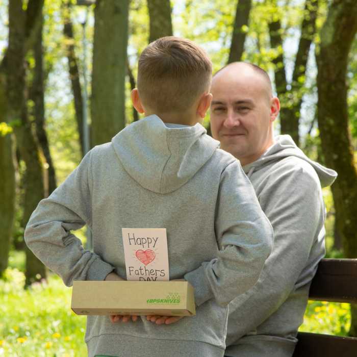Father’s Day: Popular Knives for Man