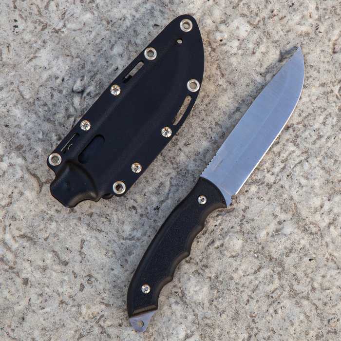 Kydex or ABS Plastic Sheaths: Which One to Choose? 