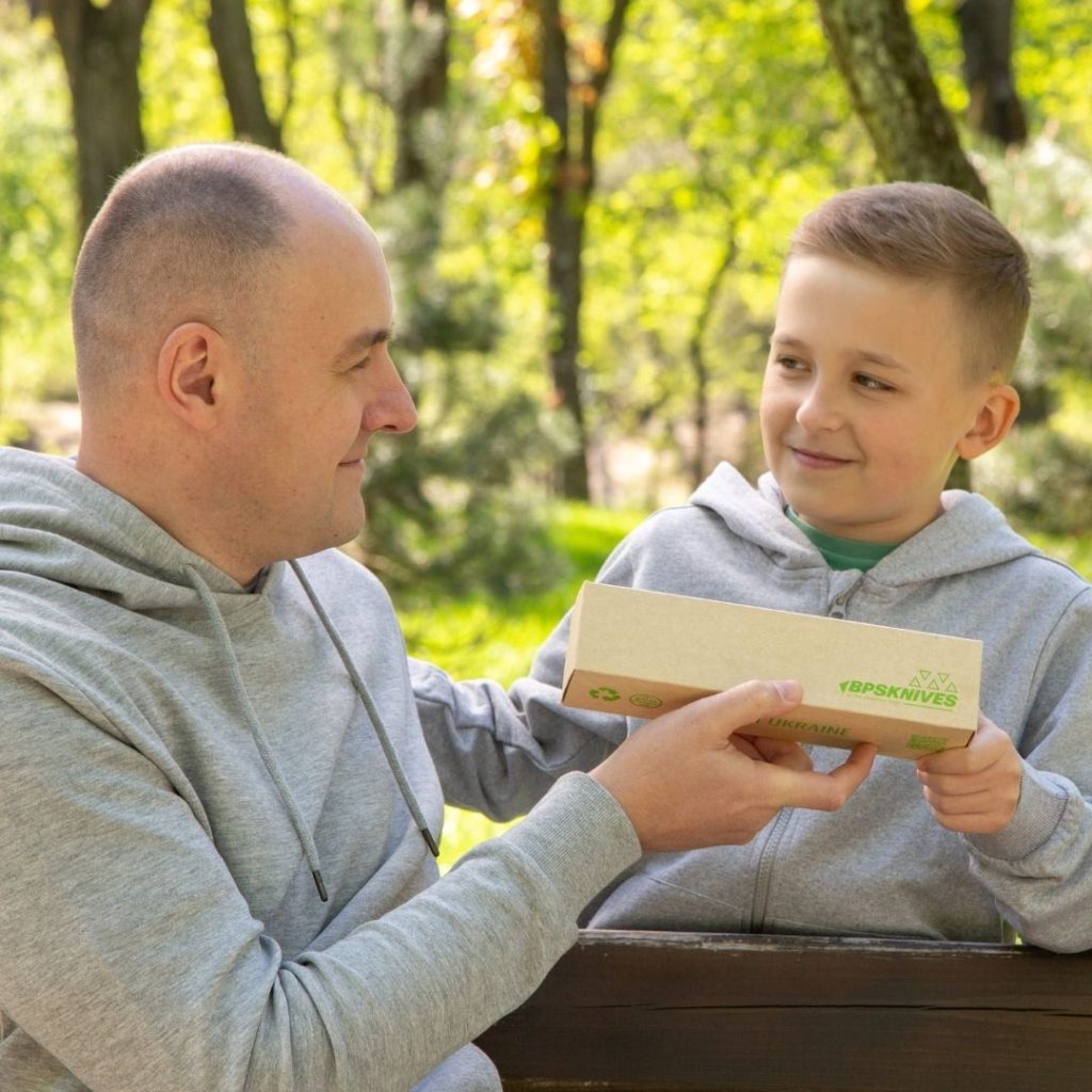 Перший дитячий ніж